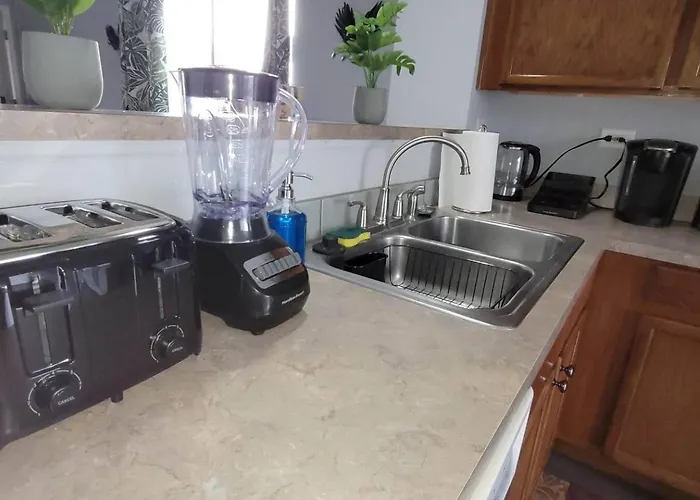 Quiet Area/petfriendly/wi-fi/5 Beds/1.5 Bath Hébergement de vacances Montgomery