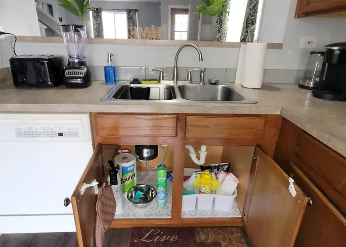 Quiet Area/petfriendly/wi-fi/5 Beds/1.5 Bath * Montgomery
